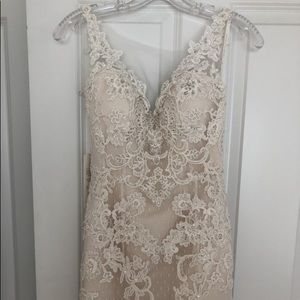 *NEW WITH TAGS* Casablanca 1975 Wedding Gown